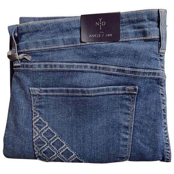 NWT NYDJ Audrey Straight Ankle Jeans Maryland Wash Size 14W Embellished Pockets - Picture 16 of 16
